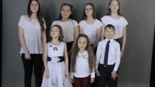 Песня-переделка «Плакала» (KAZKA) на День матери