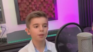 Кадр из видео с исполнением учениками песни-переделки «Despacito» на День учителя