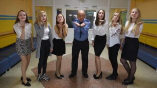 Кадр из видео с исполнением учениками песни-переделки «Круче всех» на День учителя